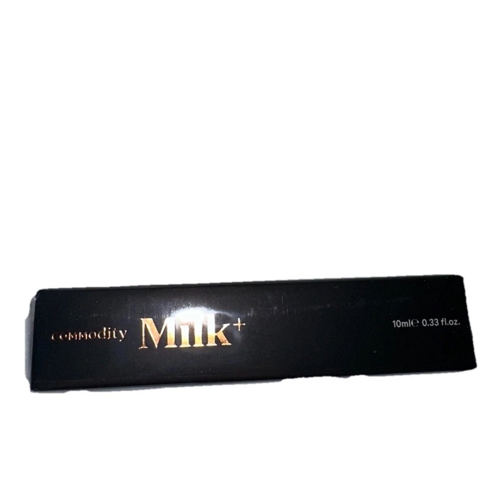 Commodity Milk+ bold travel perfume